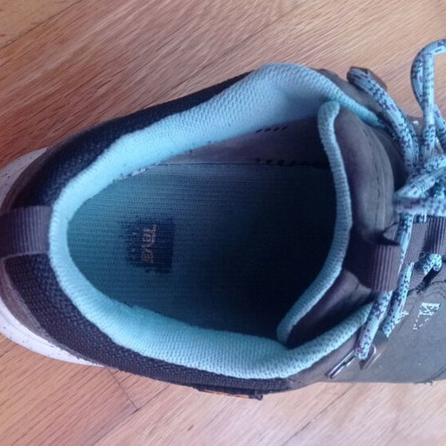 Teva leather athletic shoes used, waterproof, size 40