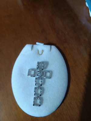 White gold cross 14 carats with zircon stones new