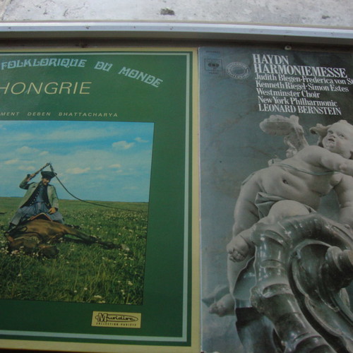 Musique Folklorique and Haydn Harmonienmesse vinyl records used, classical