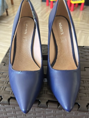 Adam's blue pumps size 39