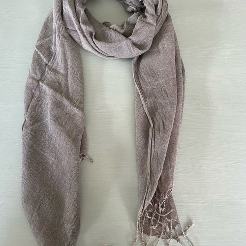 Scarf used with fringes, green gray