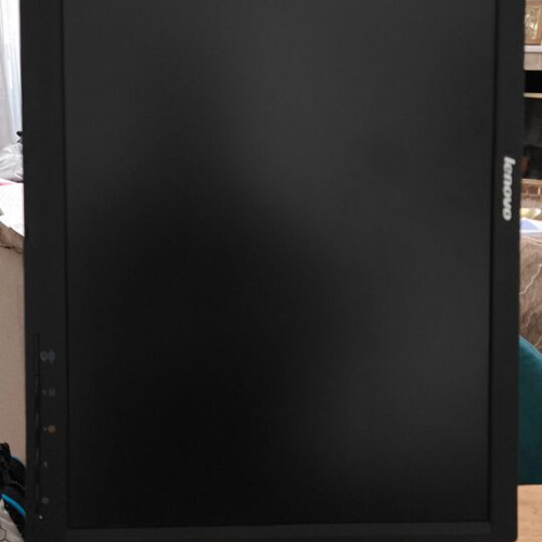 Lenovo LT2252pwA 22 ιντσών IPS monitor σαν καινούργιο, ρυθμιζόμενη βάση