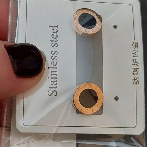 Round earrings new, 1 cm, unused