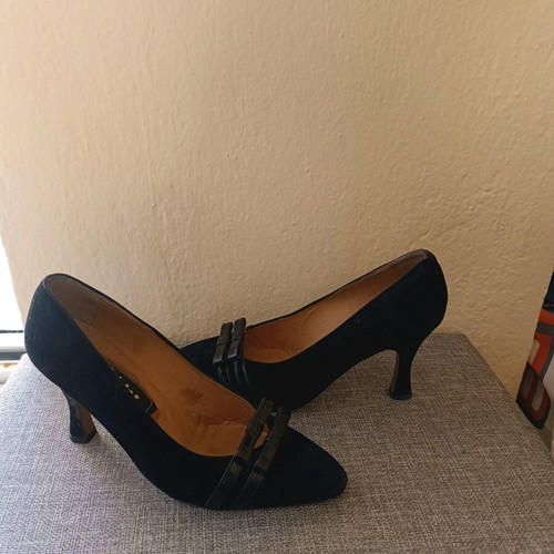 Black pumps used size 36.5