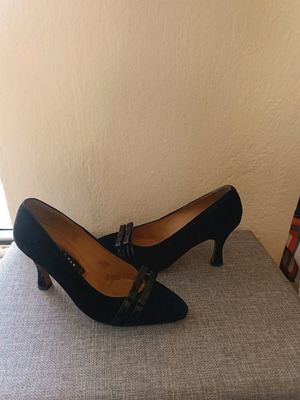 Black pumps used size 36.5