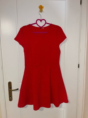 Red dress H&M like new, size L