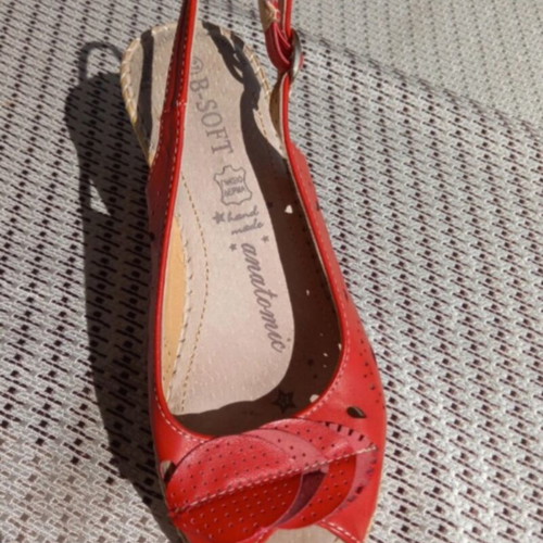 B-Soft sandals size 37 like new, red, anatomical
