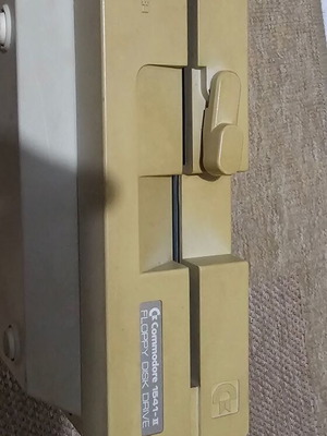 Commodore Disk Drive 1541 II μεταχειρισμένο, δοκιμασμένο με καλώδια