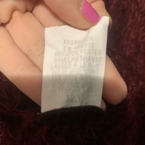 Burgundy blouse in a loose fit like new