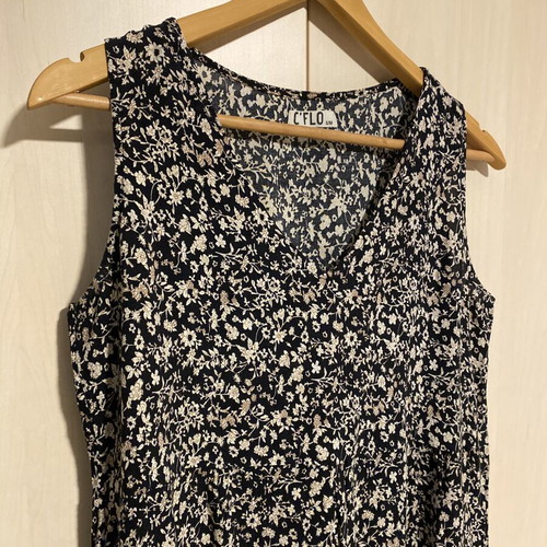 Dress long sleeveless black with beige flowers like new