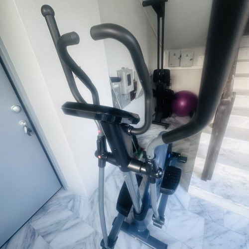 X-FIT Elite Elliptical 2023 like new with smooth motion