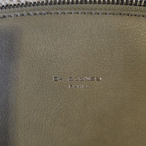 David Jones crossbody bag like new, khaki, 20cm x 16cm, zipper, multiple pockets
