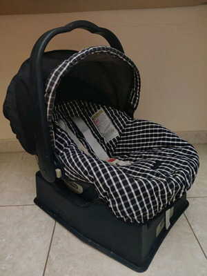 Pep-perego child car seat used