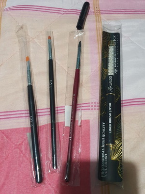 Nail brush set new, 4 items
