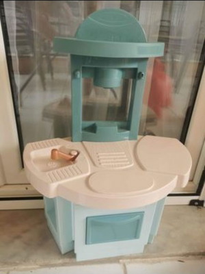 Ecoiffier children's kitchen used with kitchen accessories