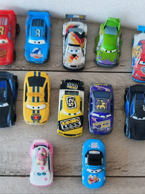 Αυτοκινητάκια Mattel Disney Pixar's Cars, πακέτο 12