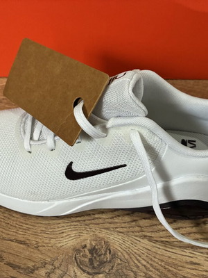 Nike women's sports shoes new, white size 40