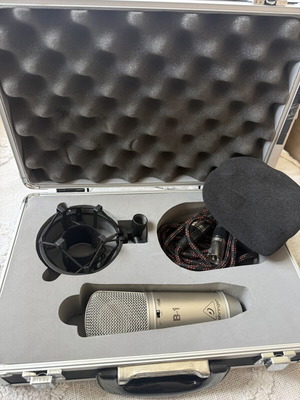 Behringer B-1 microphone, new