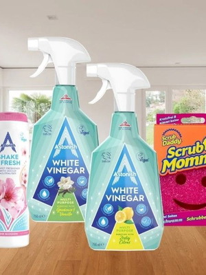 Astonish cleaning set with white vinegar, powder and Scrub Mommy sponge