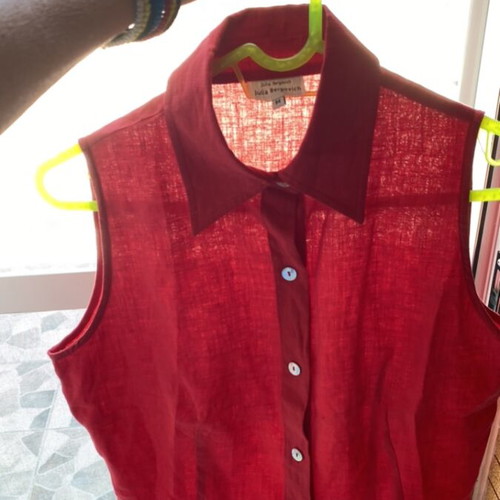 Julia Bergovich women's linen shirt new, red, sleeveless