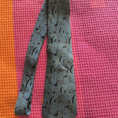 Men's silk Spanish tie like new