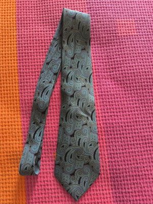 Men's silk Spanish tie like new