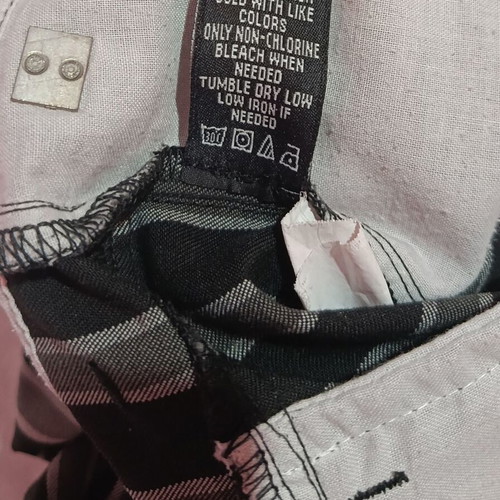 DCshoes vintage striped capri pants like new, size S