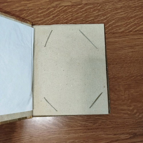 Album with pressed paper and natural leaves, like new, 10 pages