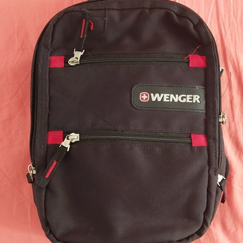 Wenger men's bag, black, multiple compartments