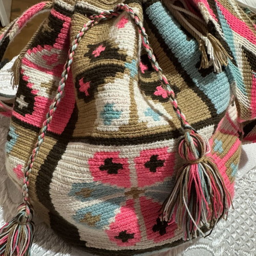Wayuu Mochila bag handmade, authentic, multicolor crossbody