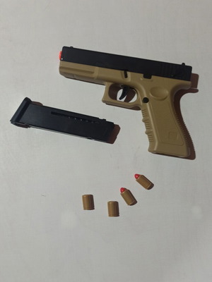 G26 9x19 Semi-Automatic Toy Pistol new with 6 shells and 20 plastic bullets