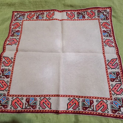 Tablecloth with embroidery like new, handmade, 49 cm