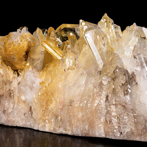 Quartz mineral with oxide inclusions like new, 14.70ct, with hole