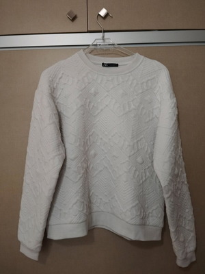 Zara white sweatshirt used style sweater