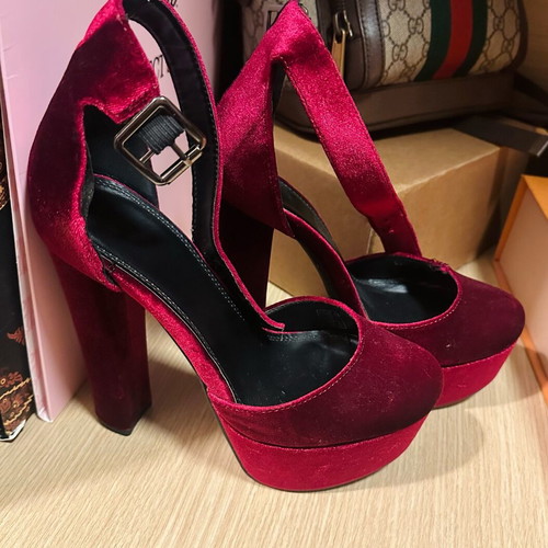 Migato pumps used, size 37, burgundy velvet
