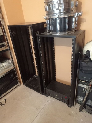 Rack μεταχειρισμένα 26U και 24U, σετ 2 τεμαχίων
