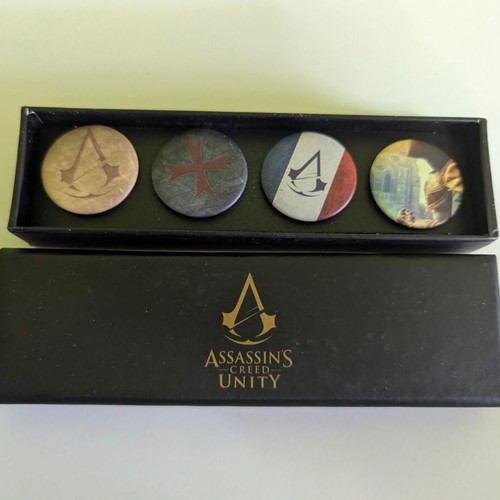 Assassin's Creed Unity memorabilia like new