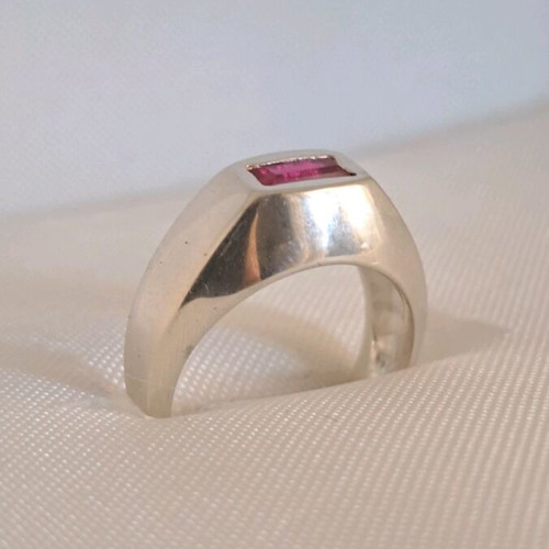 Silver 925 chevalier ring with red garnet, new, size 57