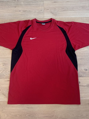 Nike Training T-Shirt Red Men's Size XL 2008-09 like new