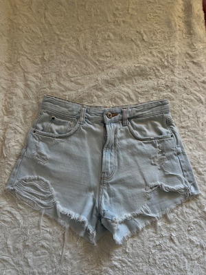 Zara σορτς ψηλομέσο κολλητό με σκισίματα σαν καινούργιο, μπλε, XS