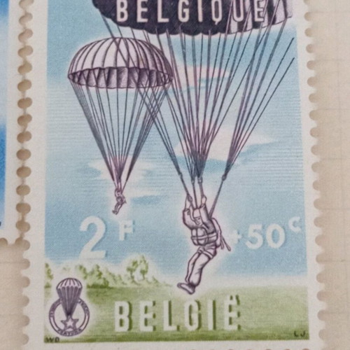 Belgian stamps 1960 parachute jumping theme like new