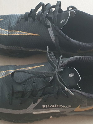 Ποδοσφαιρικά παπούτσια Nike Phantom no. 38 μεταχειρισμένα, μαύρα και ασημί