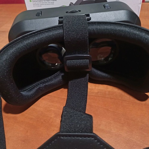 VR Shinecon glasses new with controller