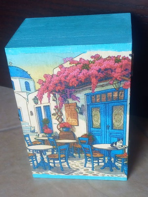 Vintage wooden box with Santorini island scent, decorative
