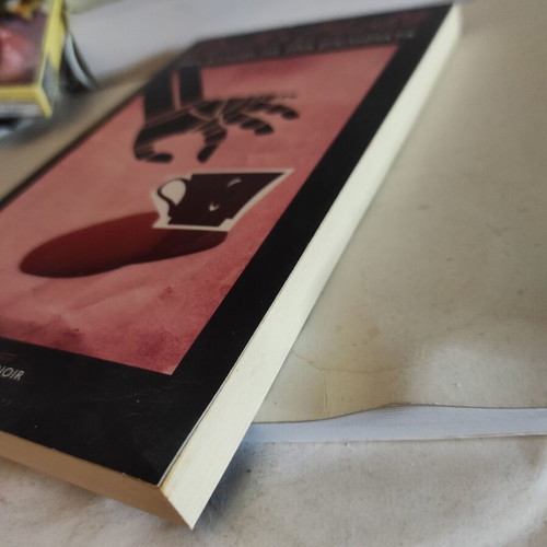 Ena Allothi Gia Tria Egklimata by Agatha Christie like new