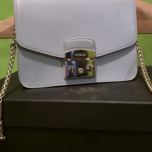 Furla Metropolis shoulder bag like new, blue turquoise leather
