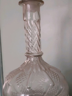 Carafe old used for wine or liqueurs