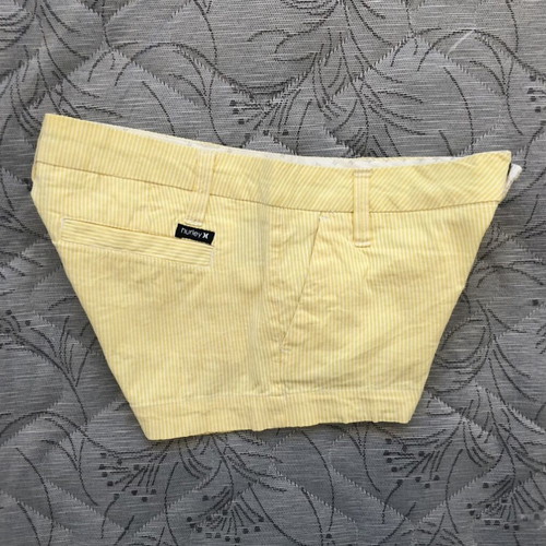 Hurley Summer Shorts women's size L yellow, like new