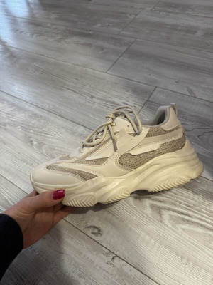 DeeZee sneakers with rhinestones, size 39