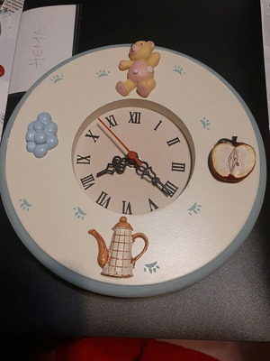 Children's room clock like new